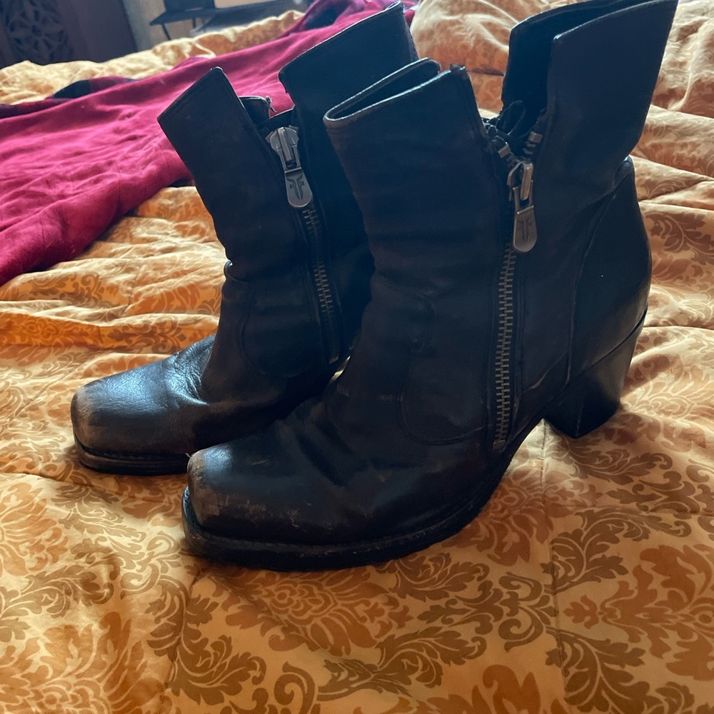 Frye Black Leather Dbl Zip Boots